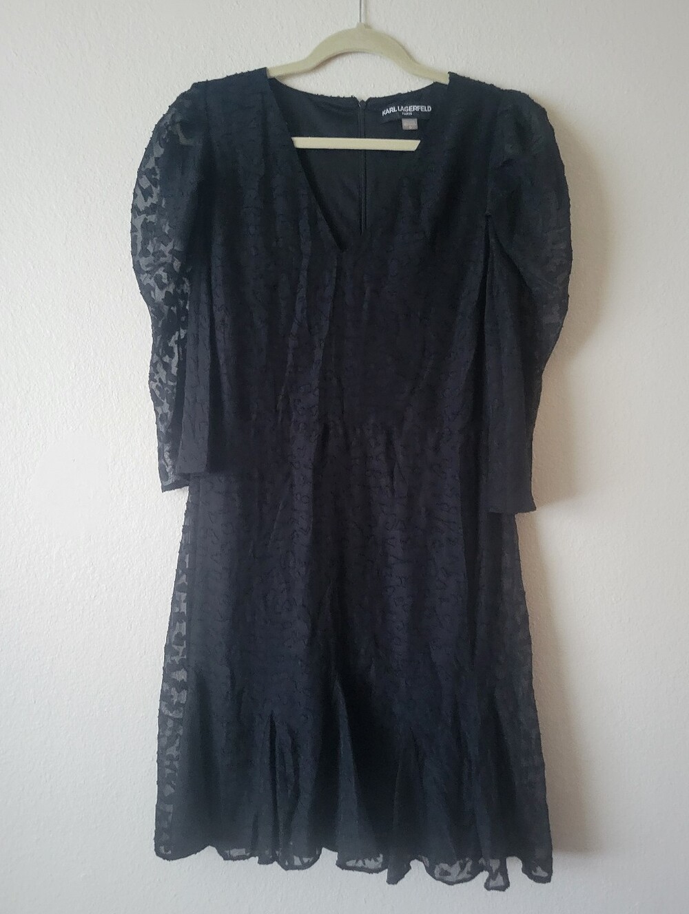 Karl Lagerfeld Black Puff-Sleeve V-Neck Textured Dress size 10